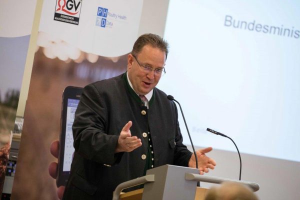 CVO GL Dr. Ulrich HERZOG bei der Laudatio